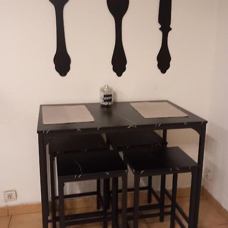 Апартаменты Appart Fonctionnel Et Familial Безье Экстерьер фото